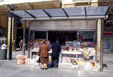 prentsa kioskoa